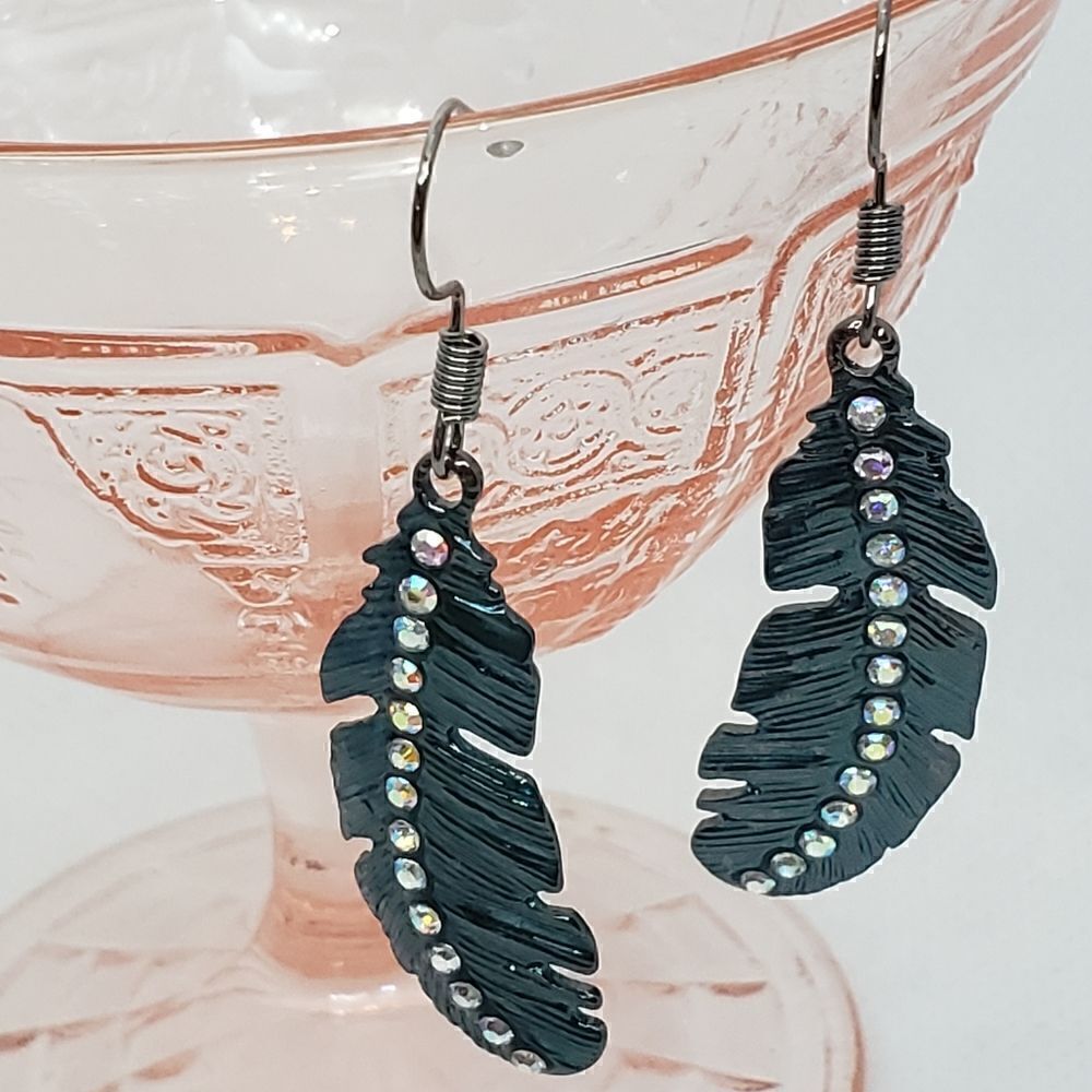 METAL AND RHINESTONE Gunmetal Feather Earrings